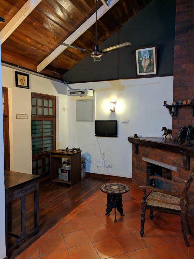 Hostel Adri Chembra Meppādi Exteriér fotografie