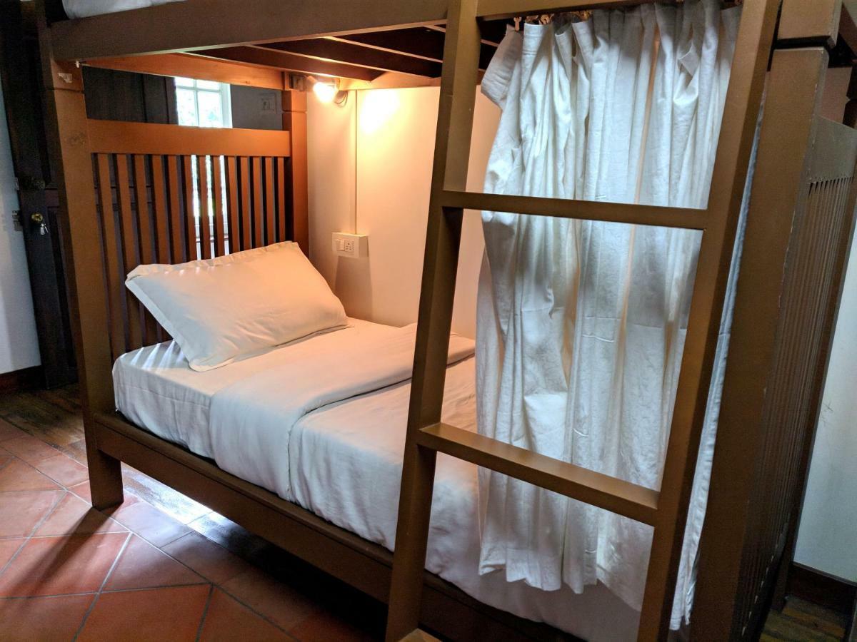 Hostel Adri Chembra Meppādi Exteriér fotografie